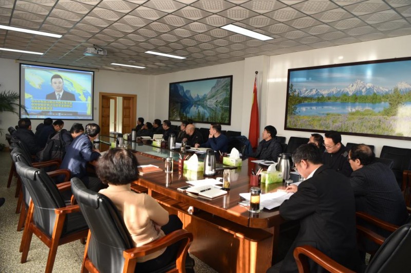 吉林工程技術(shù)師范學院召開黨委理論學習中心組學習會