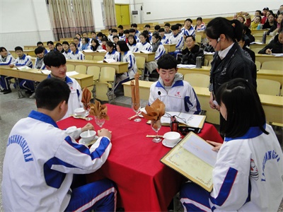 閬中市首屆中等職業(yè)學(xué)校 青年教師教學(xué)技能大賽圓滿(mǎn)結(jié)束