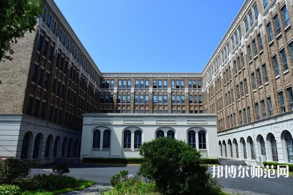 上海外國(guó)語師范大學(xué)賢達(dá)經(jīng)濟(jì)人文學(xué)院崇明校區(qū)是幾本