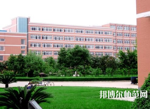 成都城市建設技工幼兒師范學校2018年報名條件、招生對象