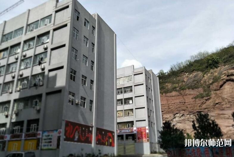 達(dá)州全星職業(yè)技術(shù)幼兒師范學(xué)校2019年報(bào)名條件、招生對(duì)象