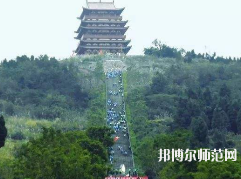 南充華西幼兒師范中等職業(yè)技術(shù)學(xué)校2020年報(bào)名條件、招生要求、招生對(duì)象 