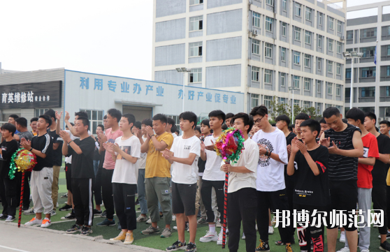 安康育英幼兒師范中等職業(yè)學(xué)校怎么樣、好不好<em></em><em></em>	