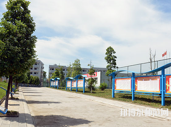 蒼溪縣幼兒師范職業(yè)高級中學(xué)2020年報名條件、招生要求、招生對象 