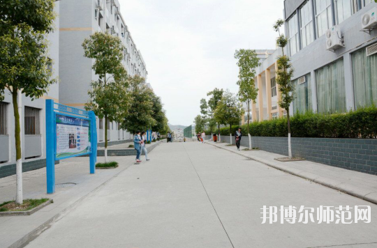 蒼溪縣幼兒師范職業(yè)高級(jí)中學(xué)怎么樣、好不好