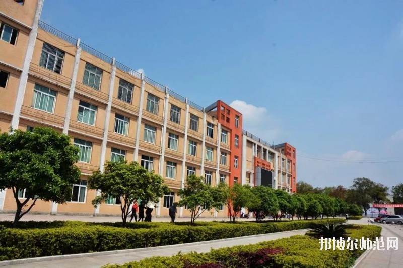 宜賓市商業(yè)職業(yè)中等專(zhuān)業(yè)幼兒師范學(xué)校2020年有哪些專(zhuān)業(yè)