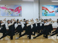 四川2020年幼師學校什么專業(yè)適合男生