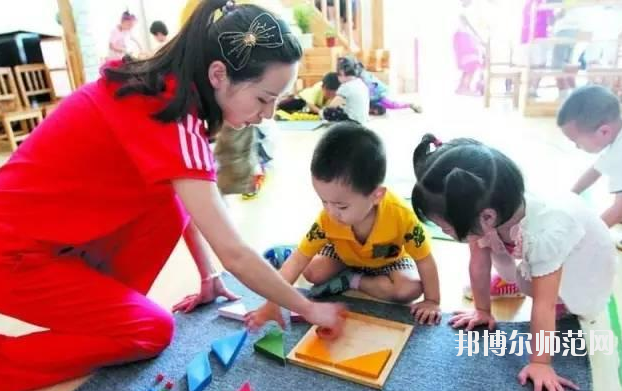 湖北2020年讀幼師學(xué)校要多少錢(qián)
