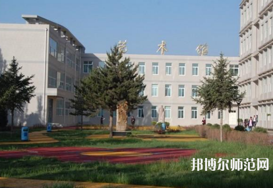 甘肅2020年讀幼師學(xué)校多少錢(qián)