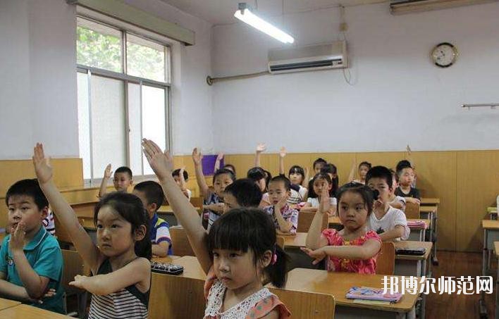 廣州2020年現(xiàn)在的幼師學(xué)校什么專(zhuān)業(yè)好