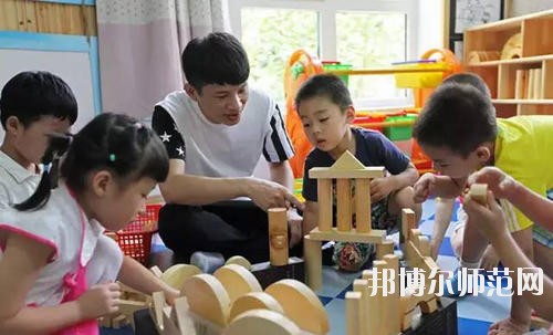 達州2020年初中生上幼師學(xué)校好嗎