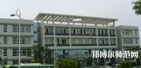 四川2022年小學教育學校包分配嗎