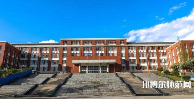 云南大學(xué)滇池師范學(xué)院楊林校區(qū)2023年報名條件、招生要求、招生對象