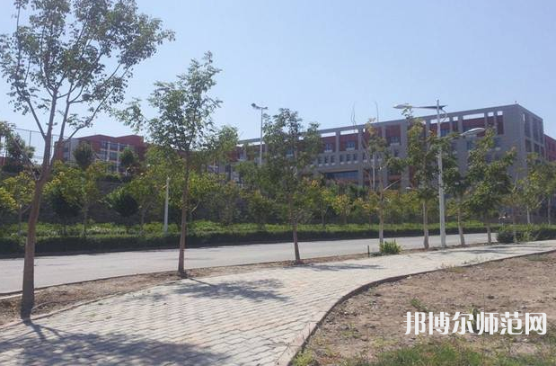 烏魯木齊職業(yè)師范大學(xué)2023年報名條件、招生要求、招生對象