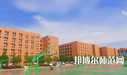 2023年懷化師范高等?？茖W(xué)校是民辦大學(xué)還是公辦