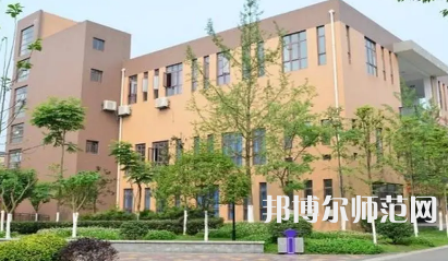 2023年郫縣友愛職業(yè)技術(shù)幼兒師范學(xué)校報(bào)名條件、招生對(duì)象